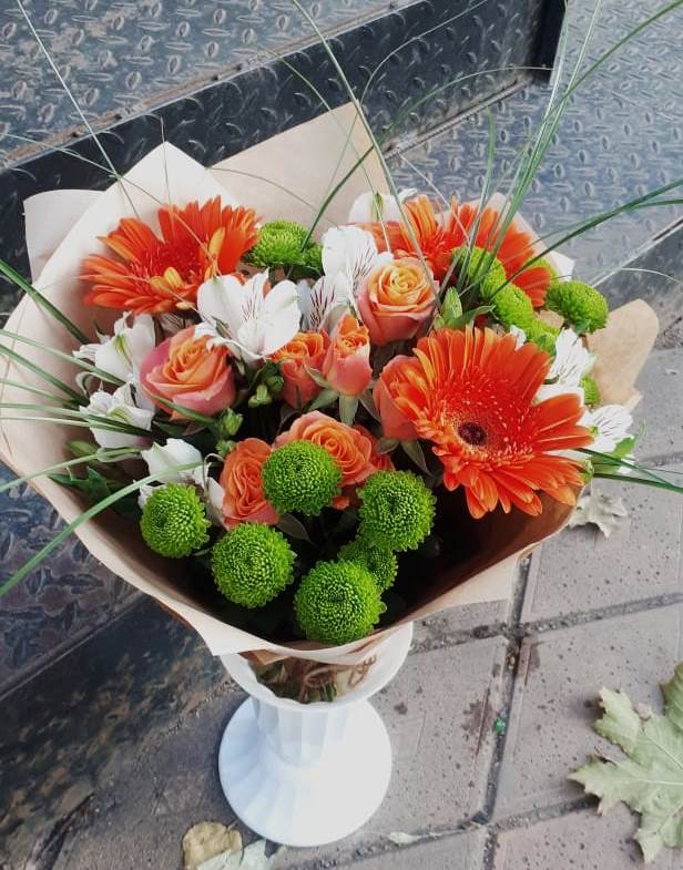 Букет цветов из: Герберы, Хризантемы, Альстромерии и Розы в Мордово