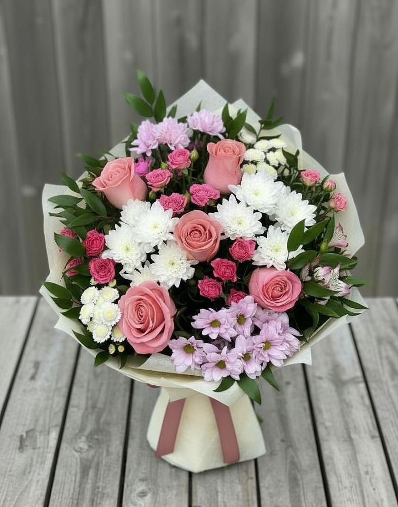 Букет цветов из: Альстромерии, Гвоздики, Розы и Хризантемы в Мордово