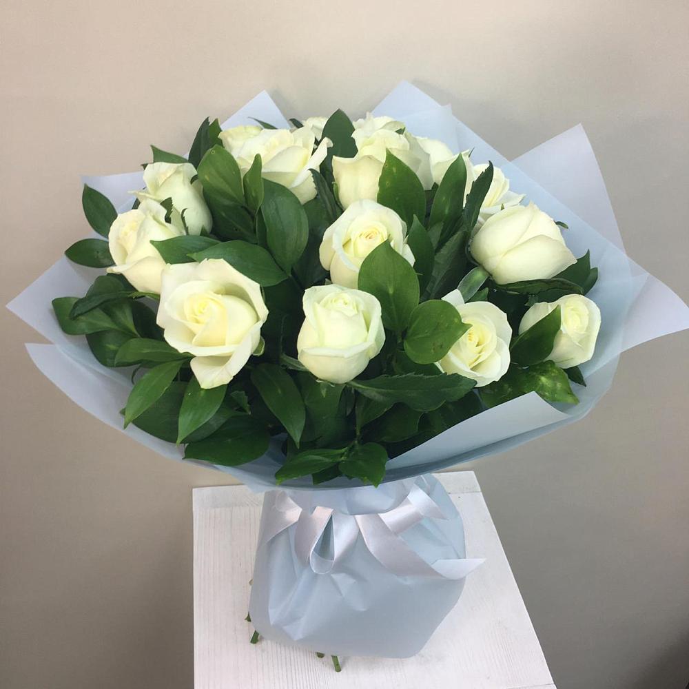 Букет 15 Белых роз Проуд в Мордово