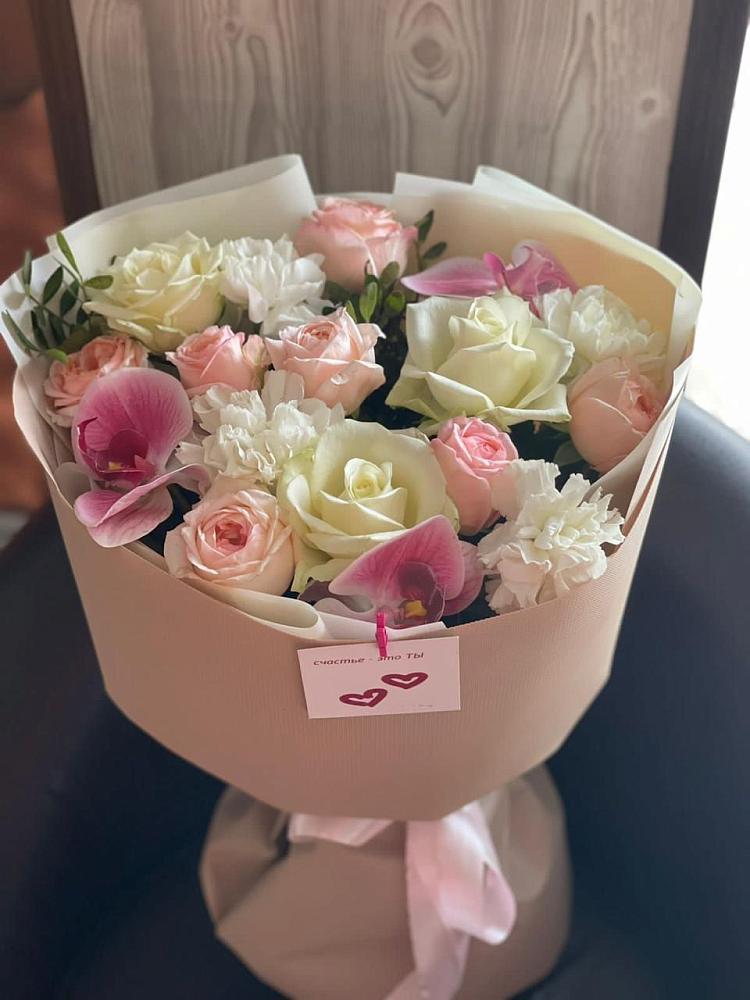 Букет цветов из: Орхидеи, Розы и Гвоздики в Мордово