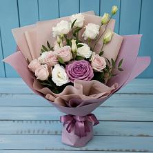 Букет цветов из:  Розы и Лизиантусы в Мордово