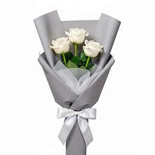 Букет 3 белые розы в Мордово