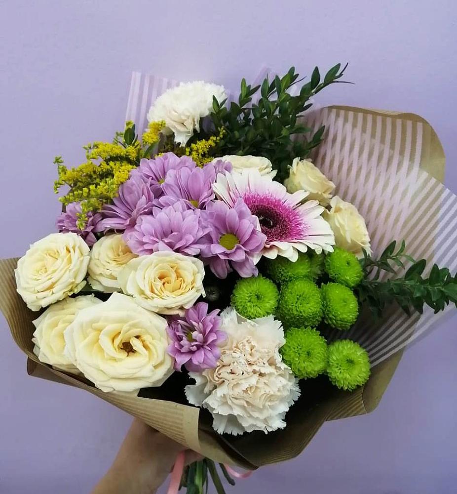 Букет цветов из: Хризантемы, Розы, Гвоздики и Герберы в Мордово