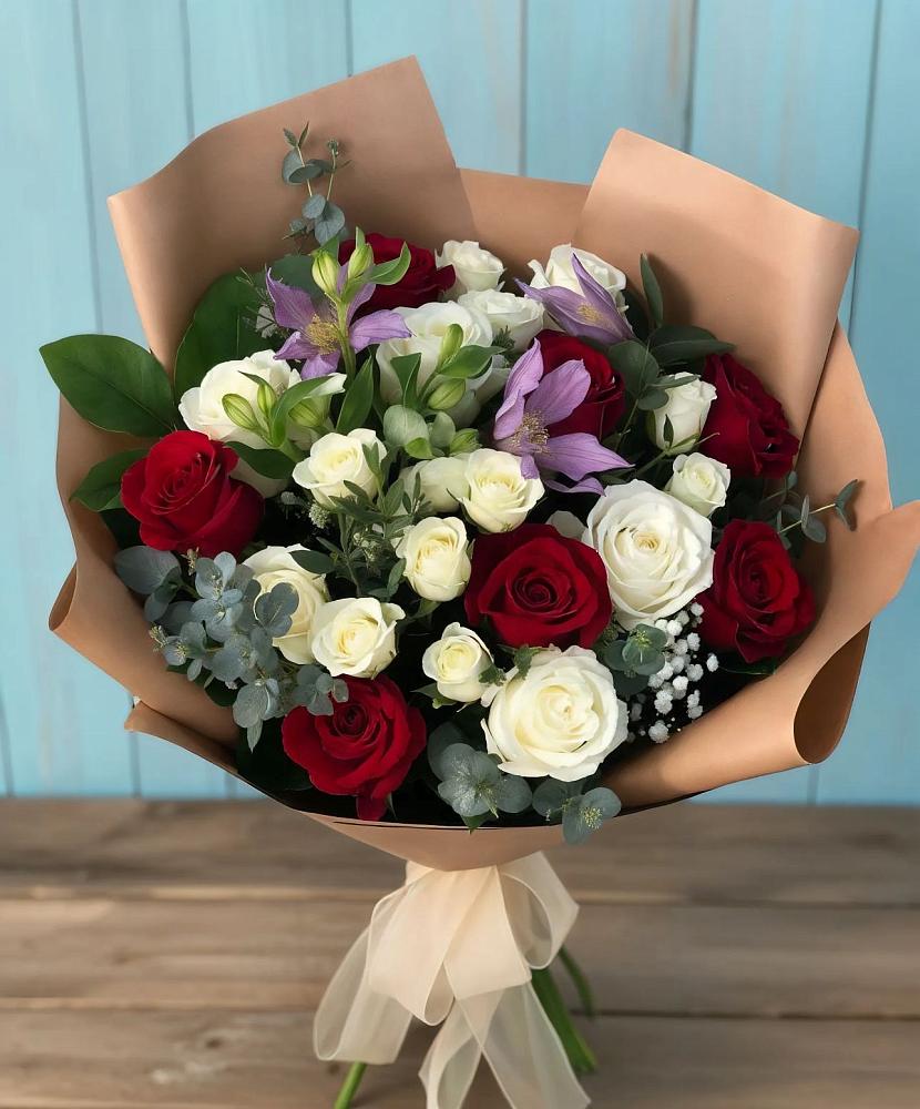 Букет цветов из: Розы и Альстромерии в Мордово