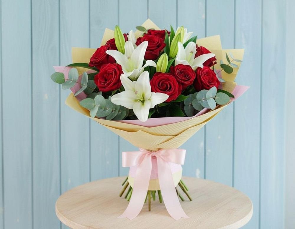 Букет цветов из: Лилии и Розы в Мордово